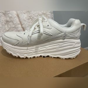 New UGG Woman’s White Chunky Sneakers